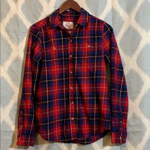 Women’s So Plaid button Down Size Medium